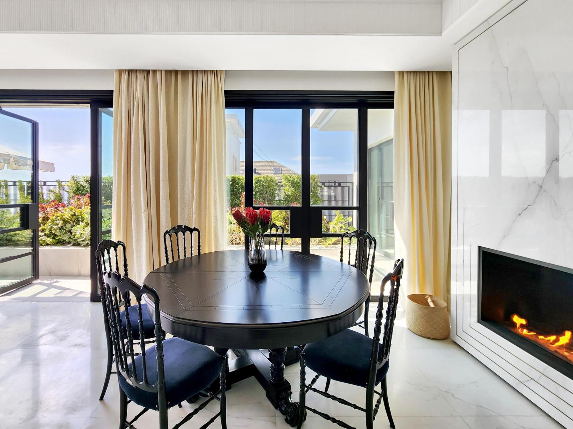 Aurum Presidential Penthouse *